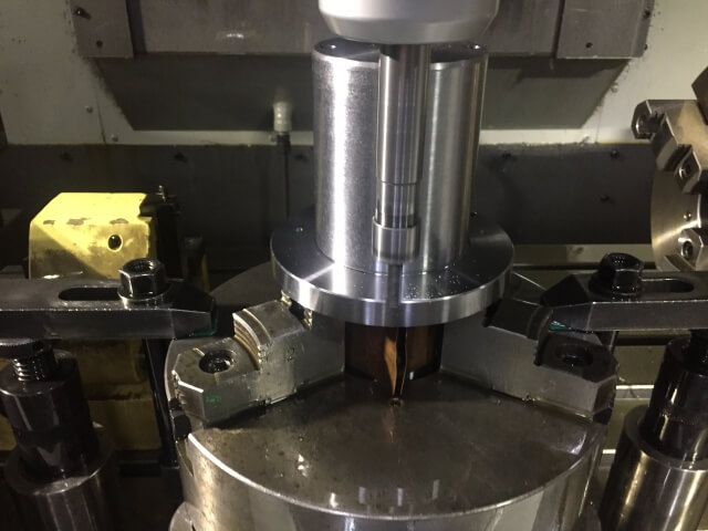 Cutting on a machining center