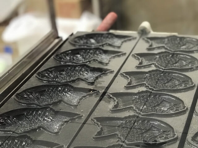 Taiyaki molds finished by polishing